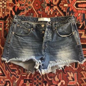 AYR High waisted cut off denim jean shorts size 28